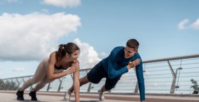 6 exercícios compostos para ajudá-lo a ganhar músculo